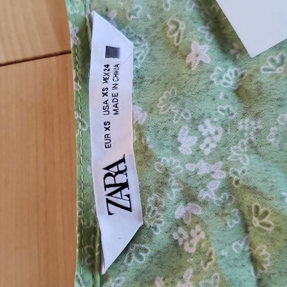 ZARA Floral print mini dress - Picture 7 of 9